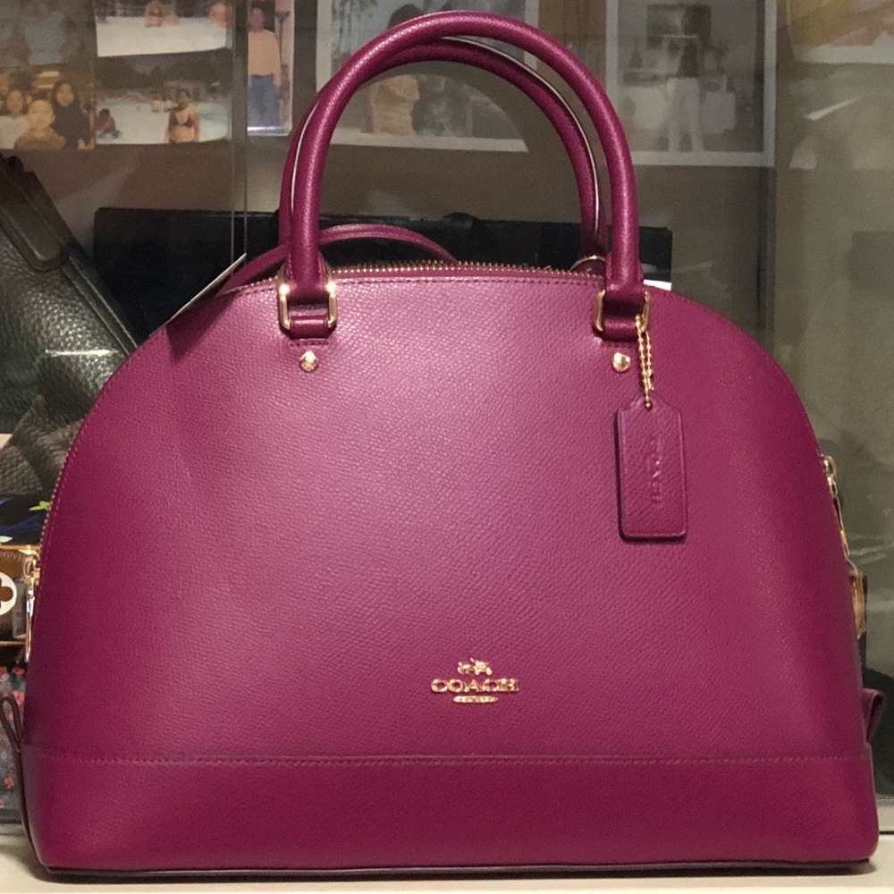NWT Coach Cross grain Sierra Leather Satchel